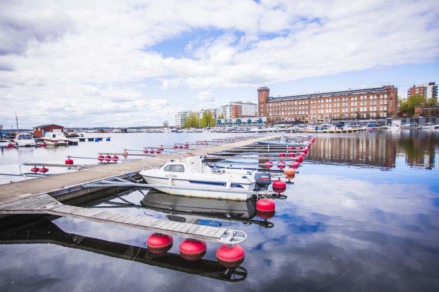 Naistenlahti harbor