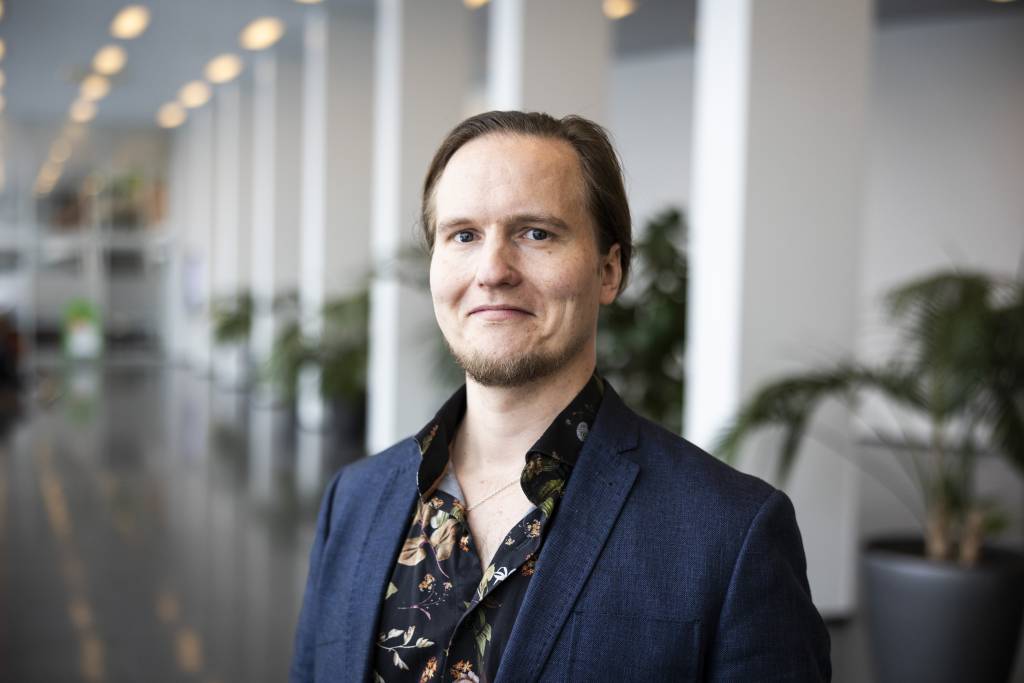 Henri Pirkkalaisen rintakuva