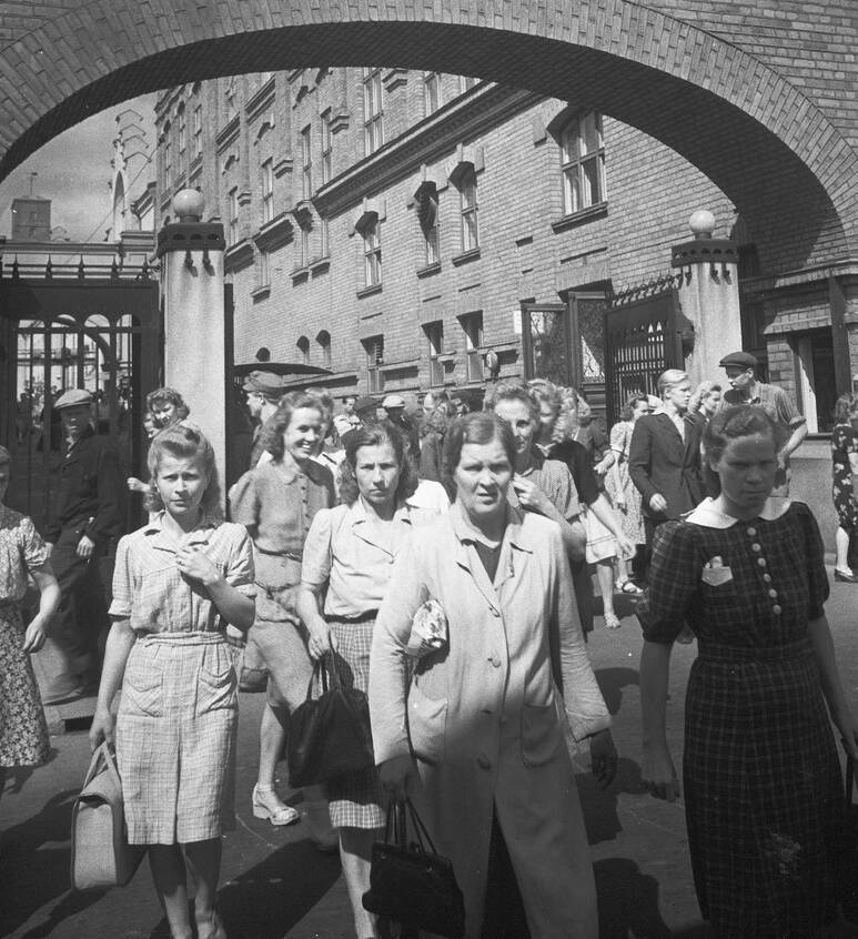 Workers of the Finlayson factory in Tampere. Photo: Picture Collections of the Finnish Heritage Agency.